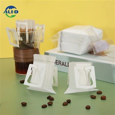 Vide degoute sak kafe pou ranpli manyèl